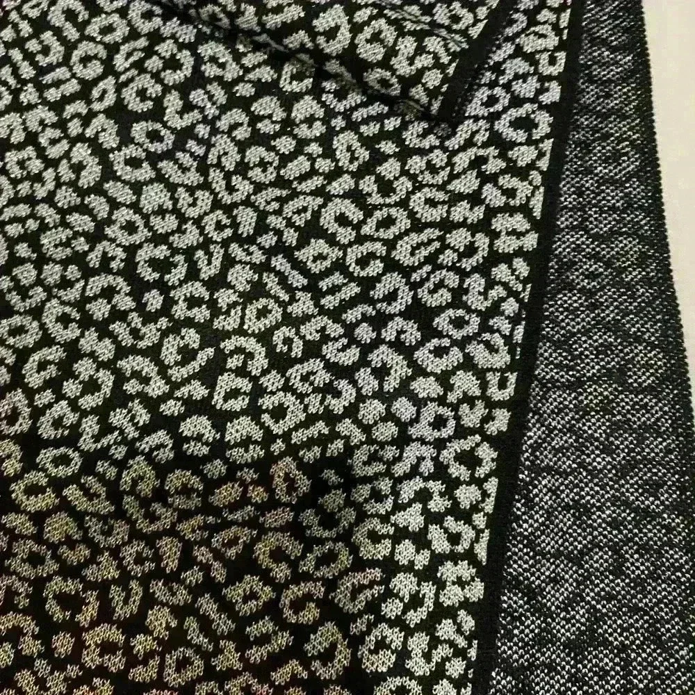 Michael kors nwt leopard print scarf holiday silver and black